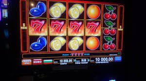 Tampilan Live Draw real-time di platform tante slot dengan nomor undian dan hasil pengundian